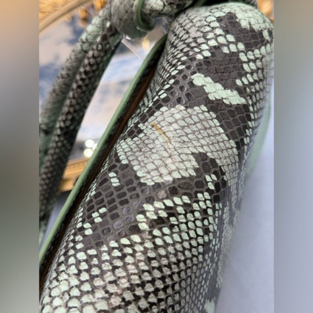 🆕 CULT GAIA 🧿 X BRATZ NWOT Green Snakeskin Flap Purse, Knotted Handle *SAMPLE* - Picture 14 of 15